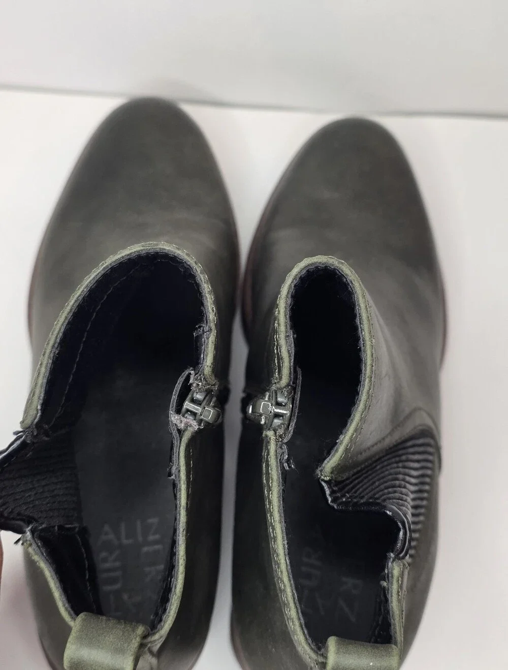 Naturalizer good used